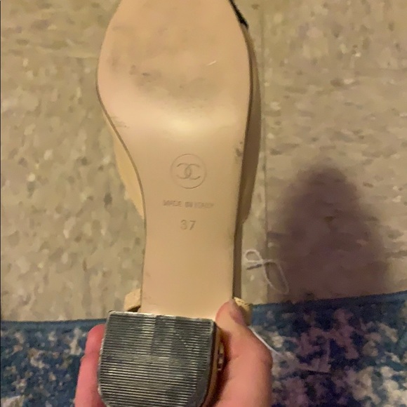 Chanel sling back kitten heels - Picture 3 of 8